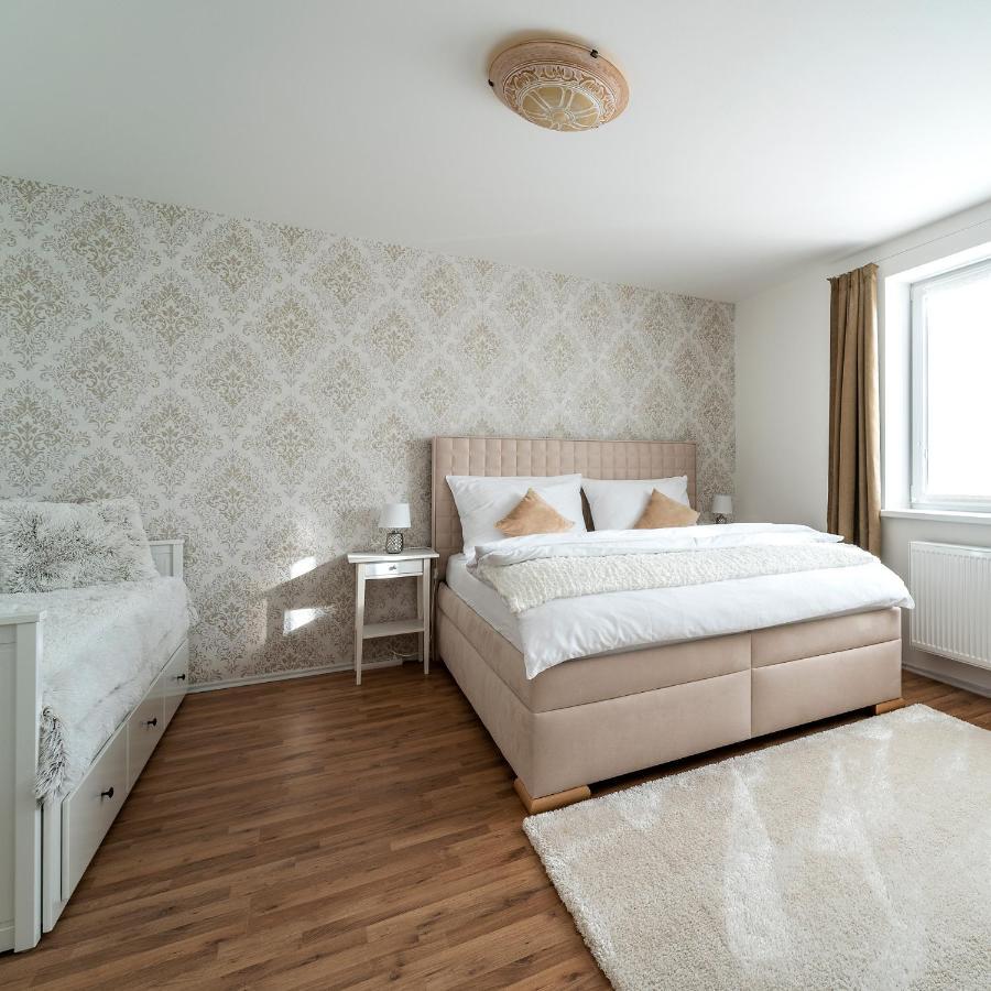 Home 223 - Designovy Apartman Jihlava Bagian luar foto